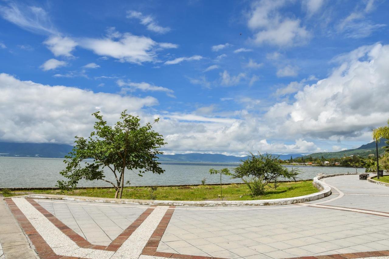 Casa Jardin-Lakeside Boutique Resort By Restavio 아히힉 외부 사진