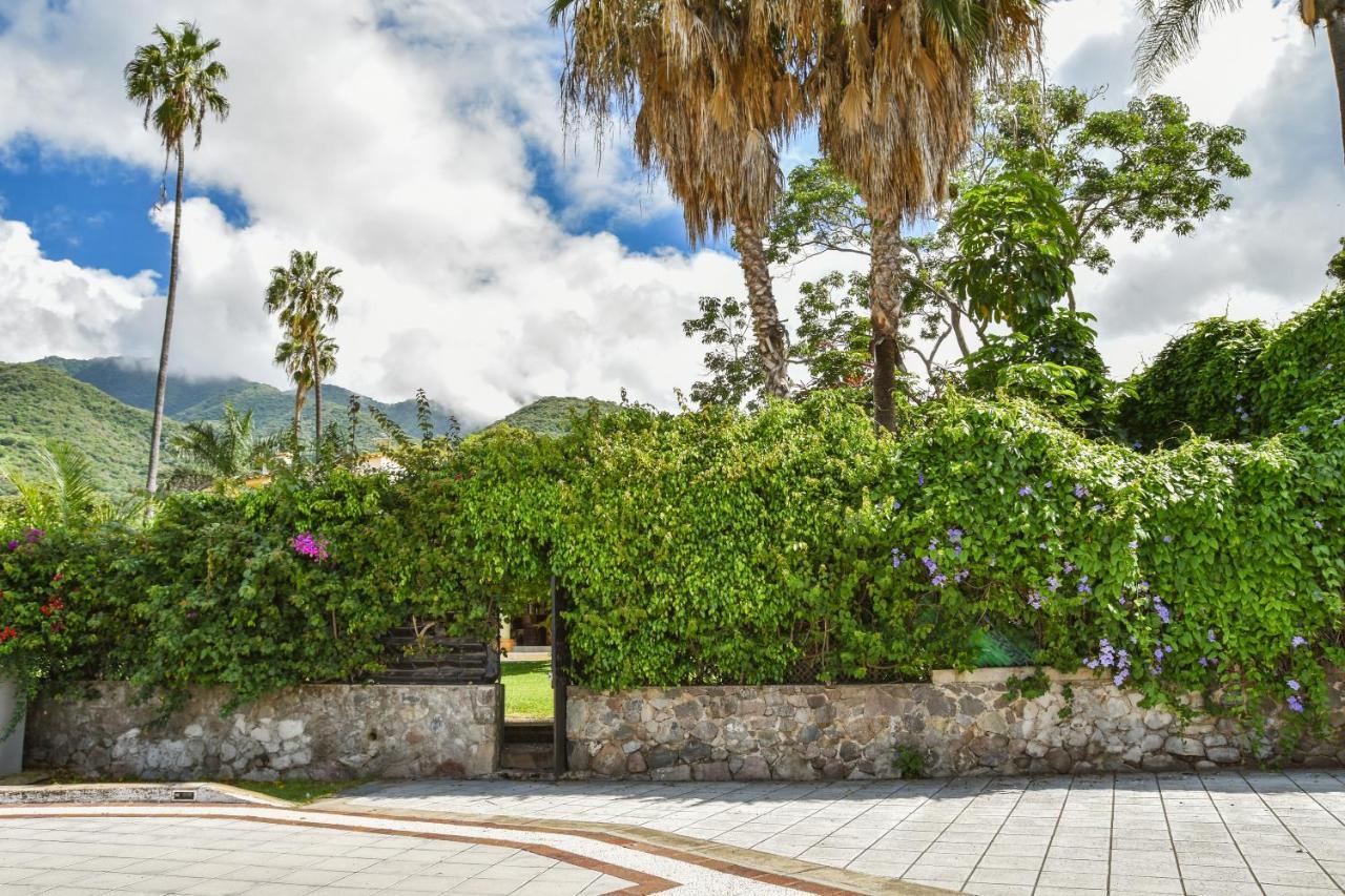 Casa Jardin-Lakeside Boutique Resort By Restavio 아히힉 외부 사진